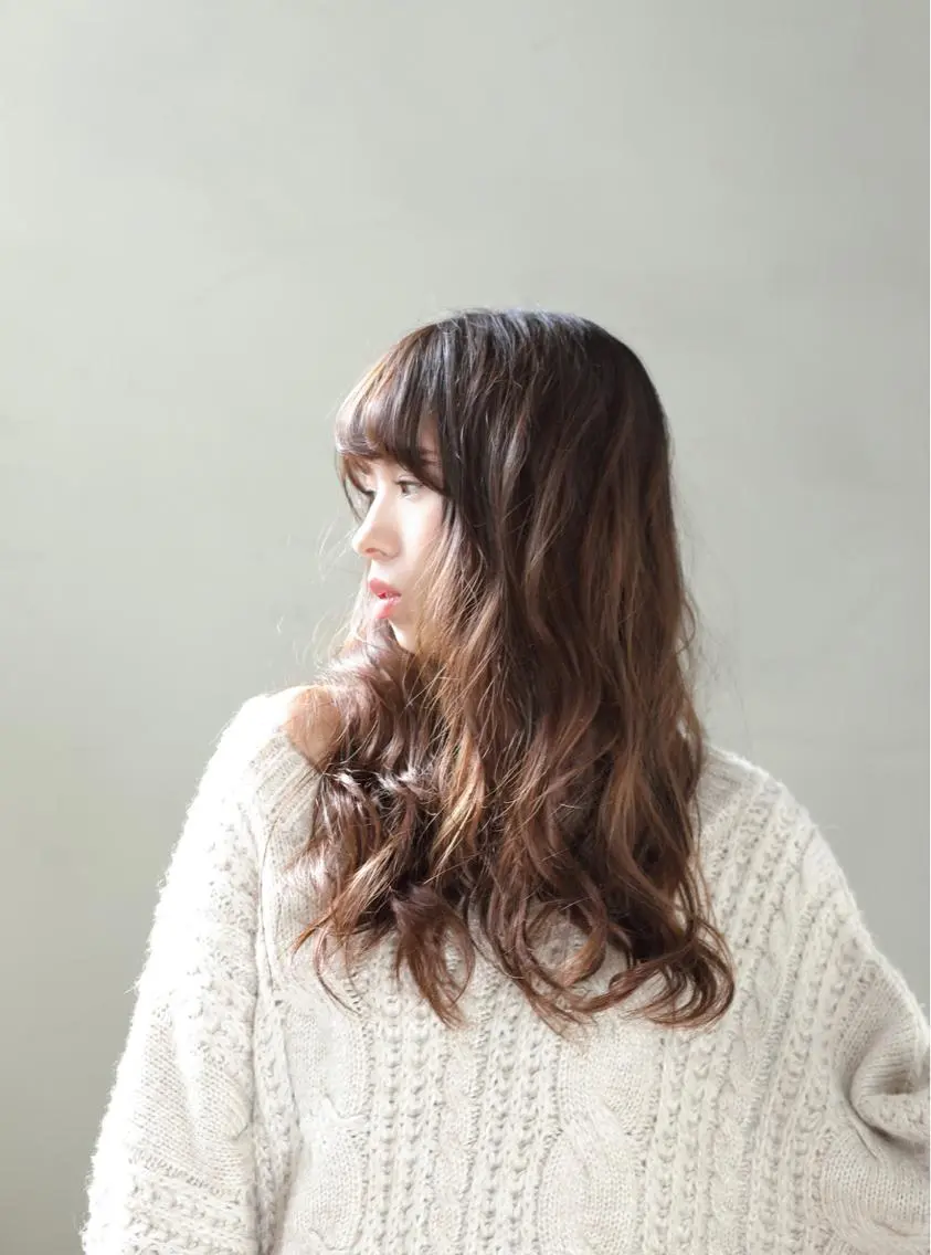 セミロング YURI TATSUMAのヘアスタイル