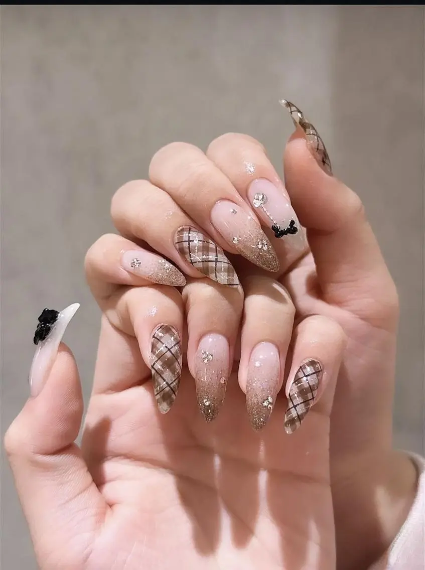 ネイル 長さ出し フレンチネイル グラデーション 卒業式 マグネットネイル Sora nail 長さ出し専門店のネイルデザイン