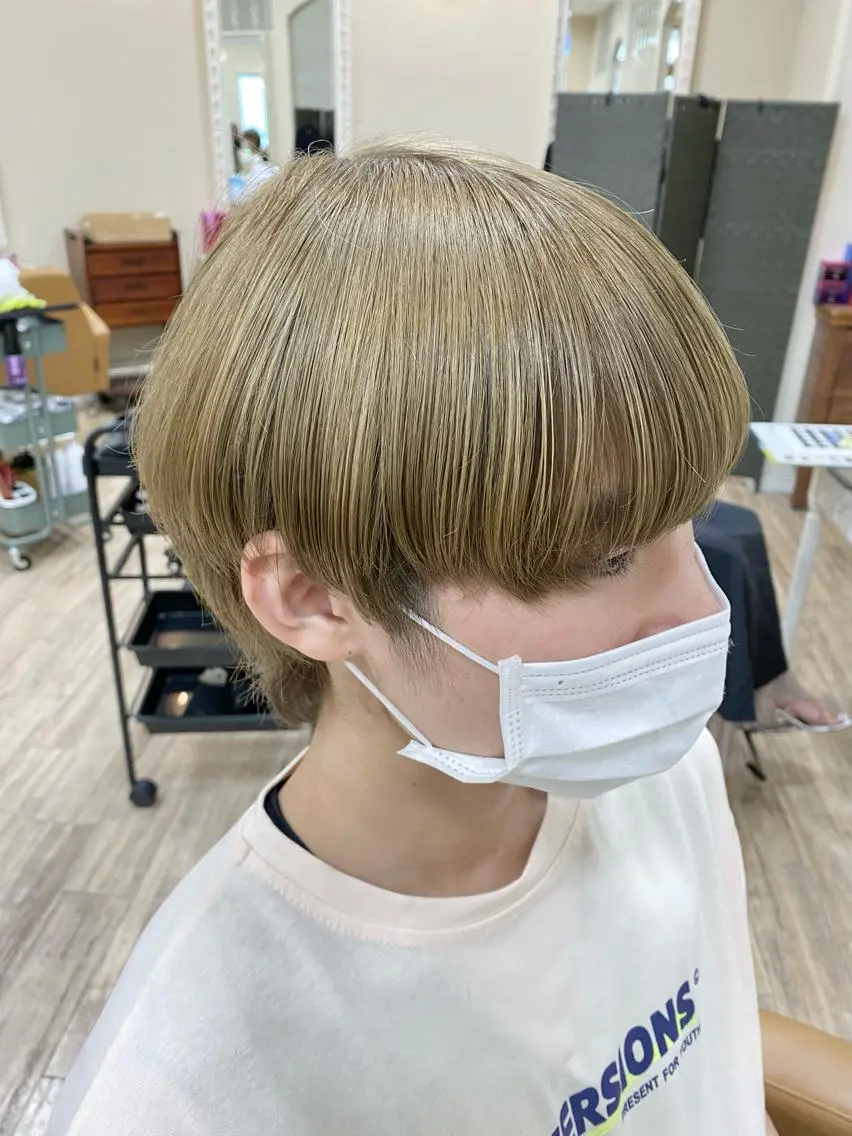 カラー SALOWIN栄 高須大貴のヘアスタイル