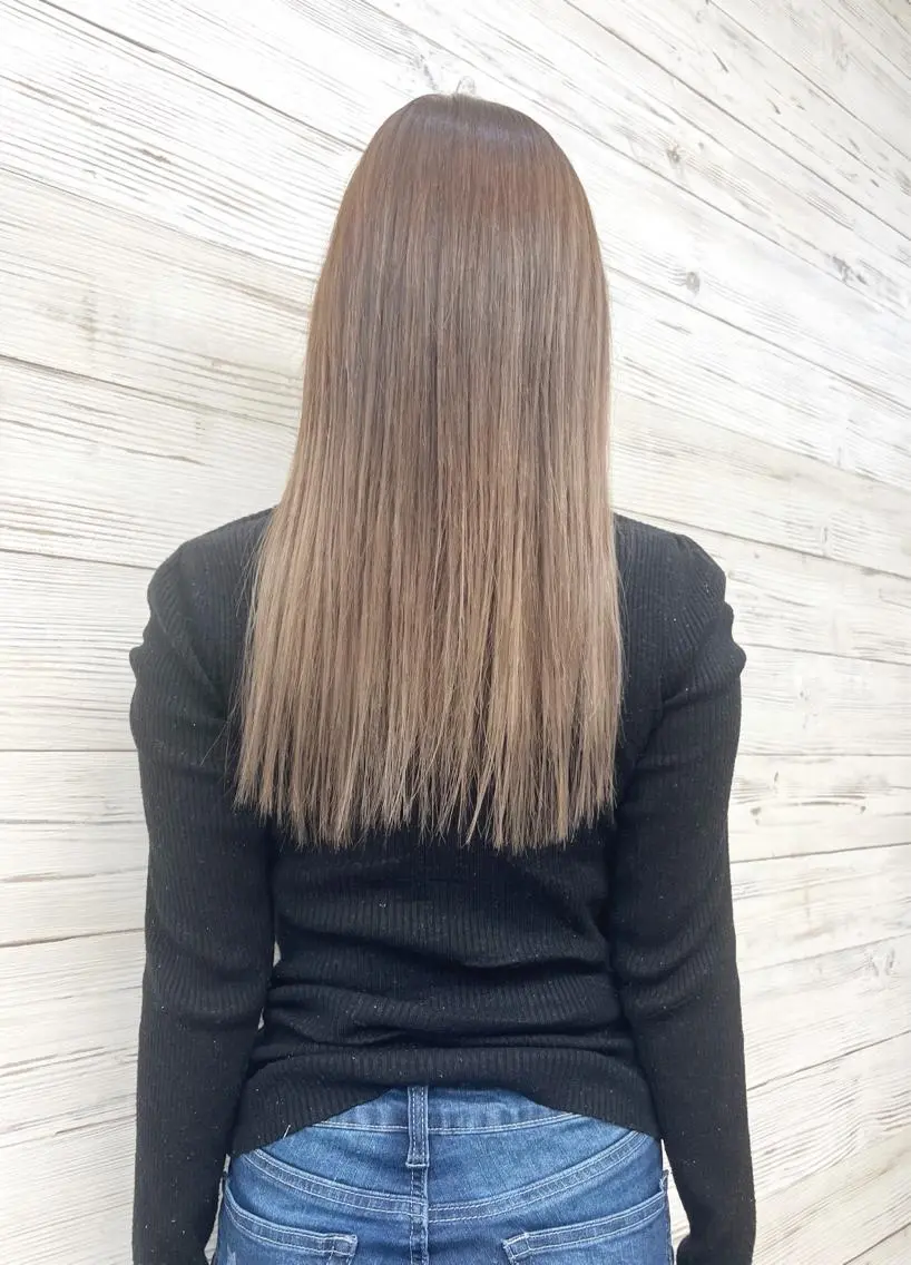 ロング カラー ヘアアレンジ ブリーチ 透明感カラー エドルカラー グレージュ ヘアカラー トリートメント 枝毛カット＆髪質改善 満足NO.1岡しゃんのヘアスタイル