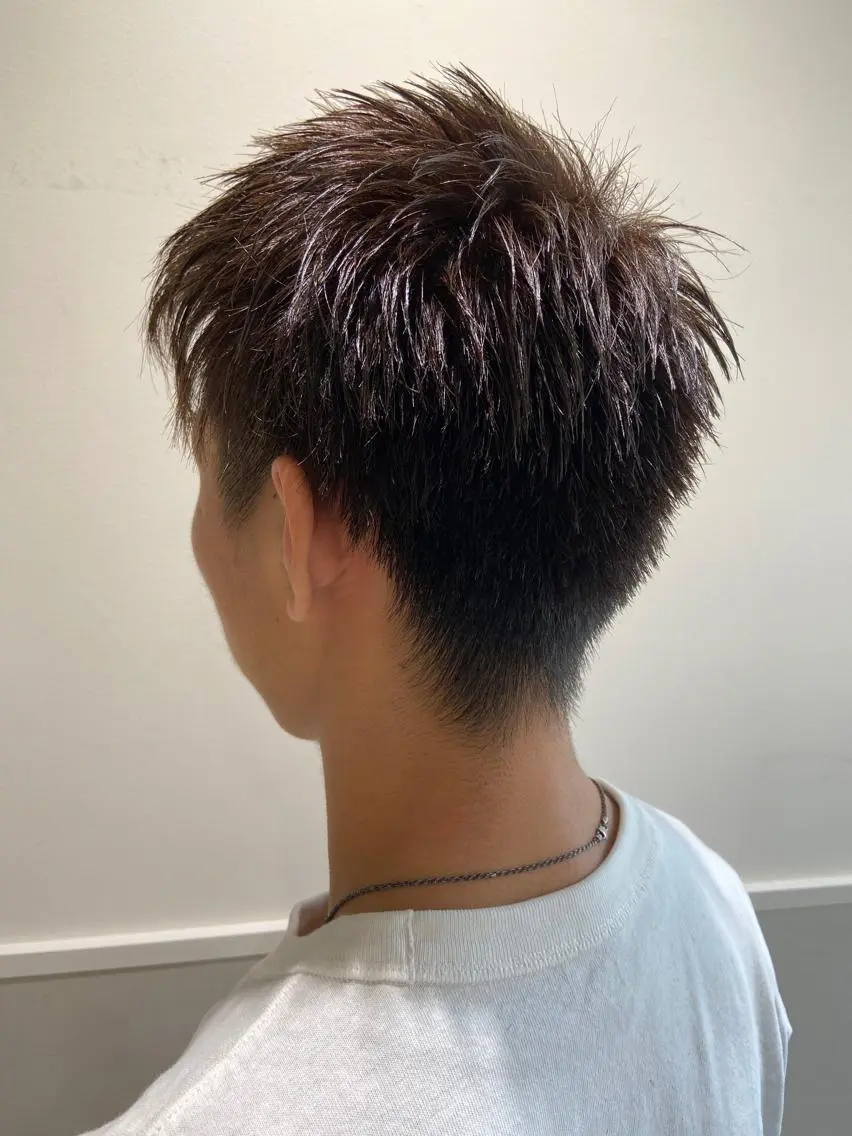 ショート カラー メンズ シルバー カット 小栗 麻衣のヘアスタイル