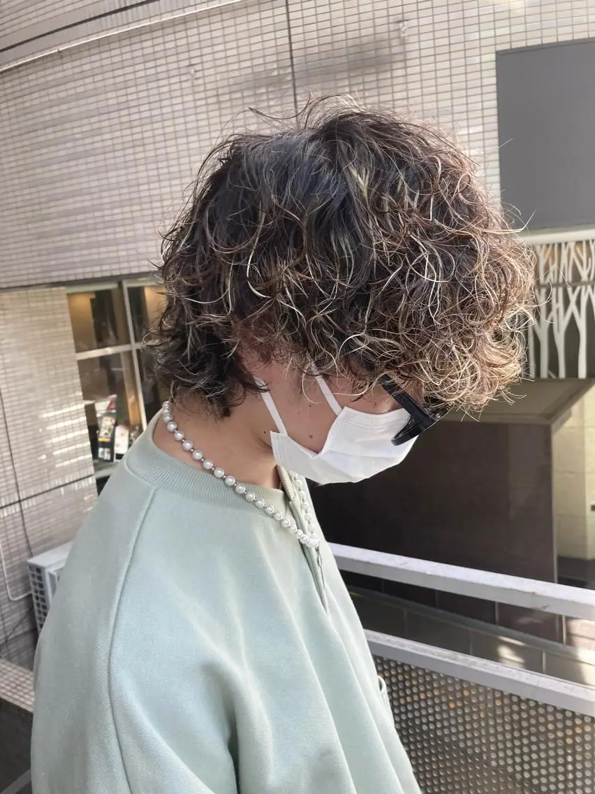 パーマ メンズ 曲がる縮毛矯正 LIBER 岩名のヘアスタイル