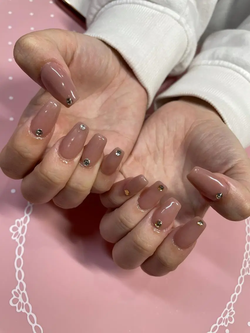 ミディアム ネイル ストーンネイル ハンドネイル 《LB》ラブリエ Nail&eyeのマツエク・マツパデザイン