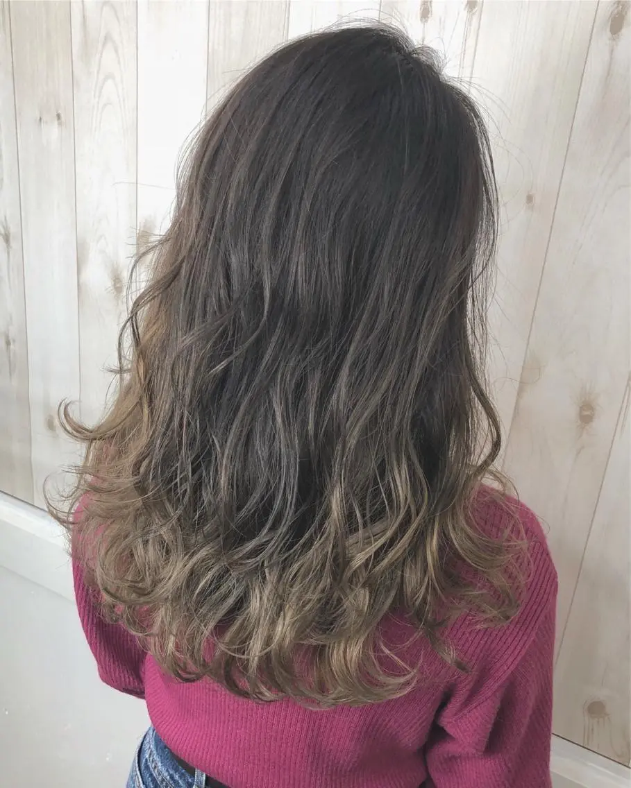 ミディアム Loob.TOKYO MIYA🌈のヘアスタイル