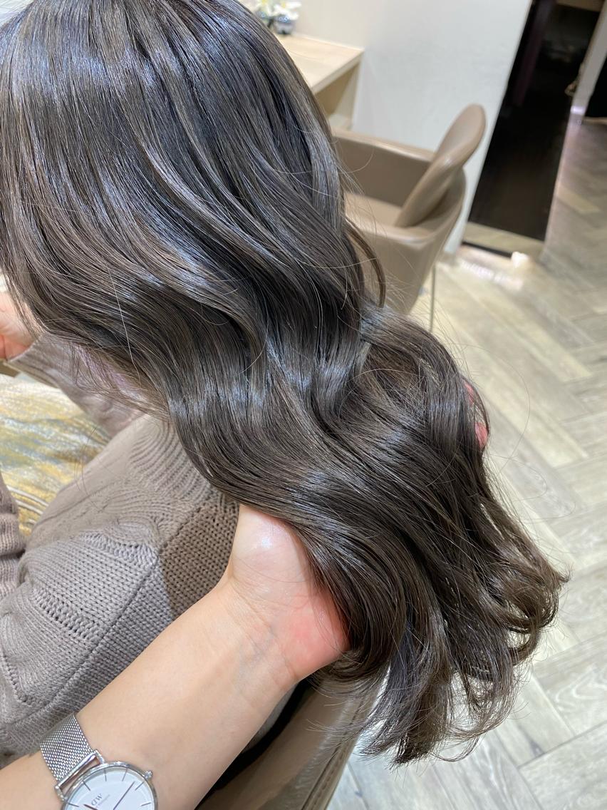 カラー TRENTE MILLEのヘアスタイル
