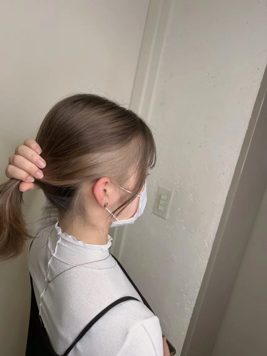 ミディアム ヘアカラー 透明感カラー NAN AMI グレージュのヘアスタイル