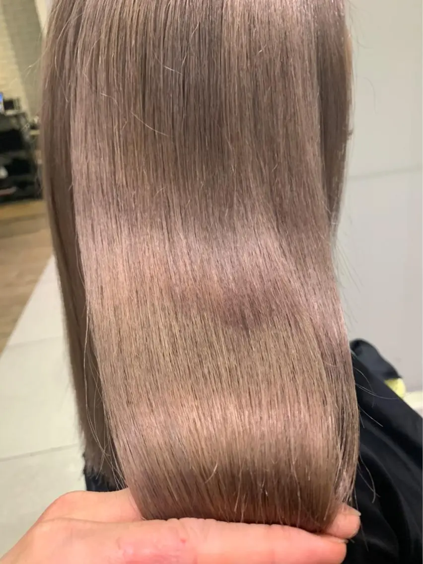 ミディアム カラー ベージュカラー トリートメント ハイトーン✨ボブ✨ 篠崎良訓のヘアスタイル