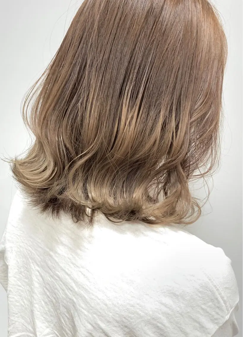 ミディアム カット ヘアカラー レイヤー/艶髪カラー 森本くるみのヘアスタイル