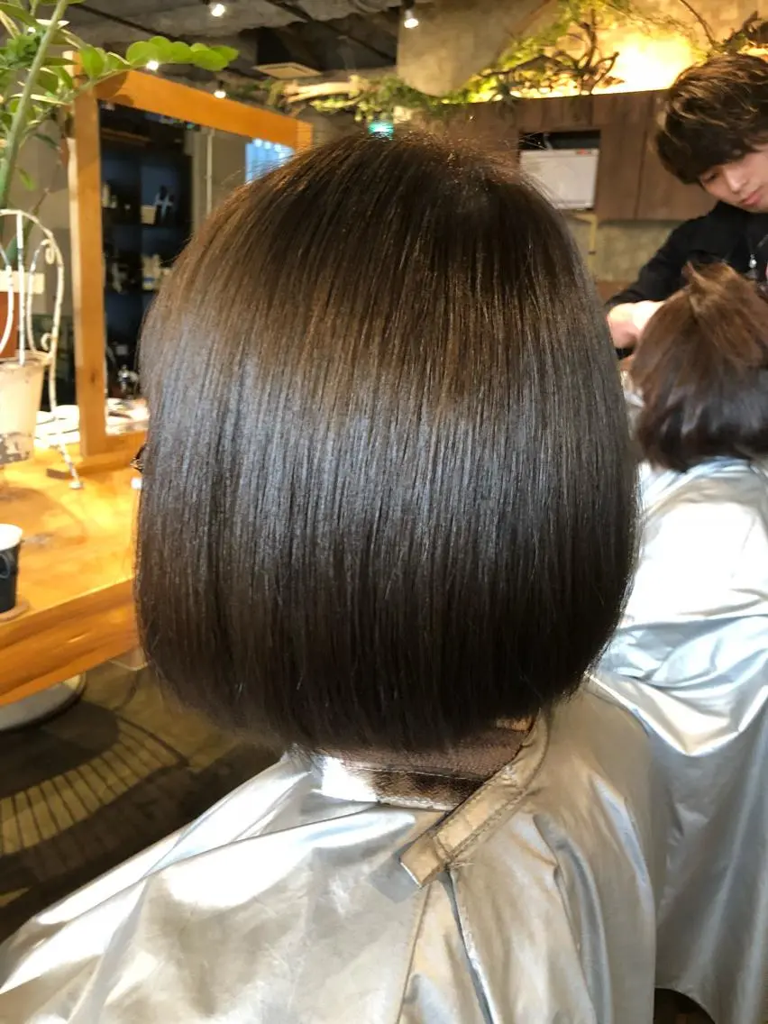 ミディアム ISHIMORI  のヘアスタイル