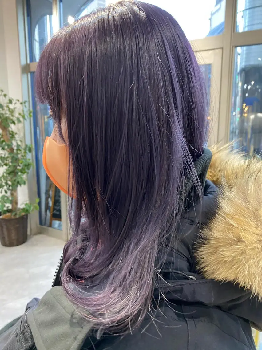 ミディアム アッシュ パープルカラー ヘアカラー トリートメント 🍃ボブ&ショート 特化🍃髪質改善🍃のヘアスタイル