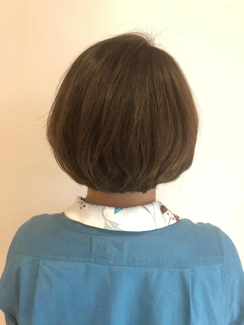 ショート ボブ ハイライト カット ヘッドスパ 松佐 ゆかりのヘアスタイル