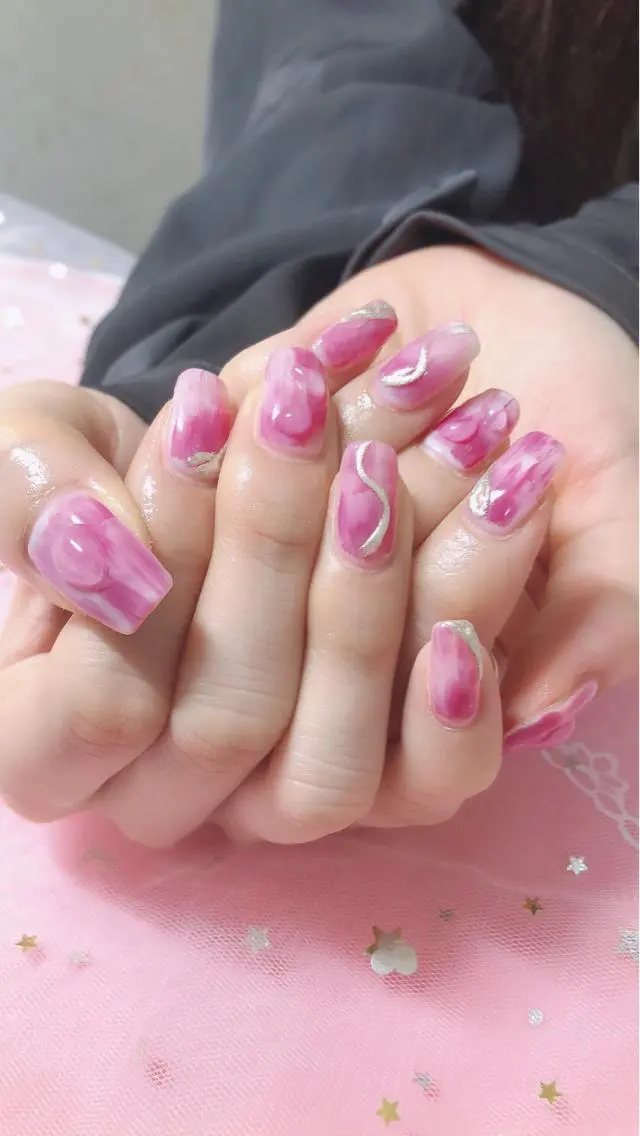 ネイル ハンドネイル MoonNail ユリ🌸のネイルデザイン
