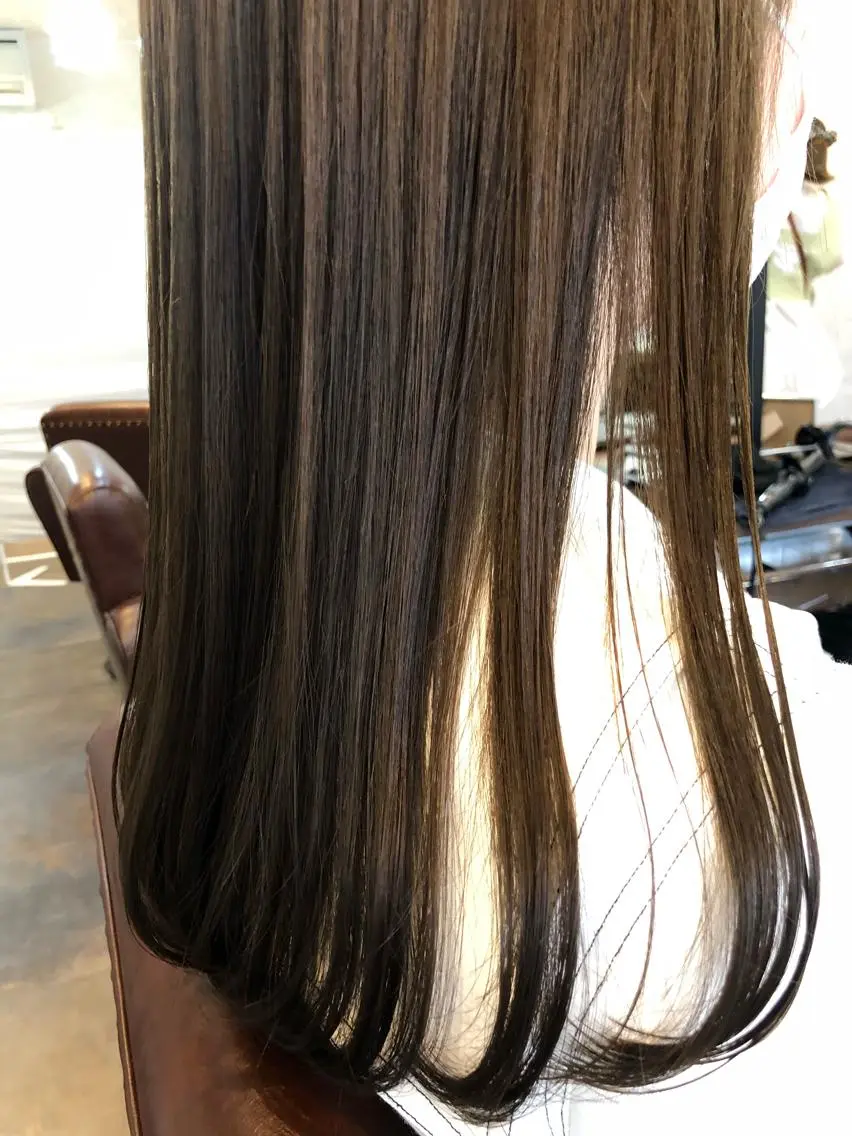 ロング カラー 出雲 莉奈のヘアスタイル