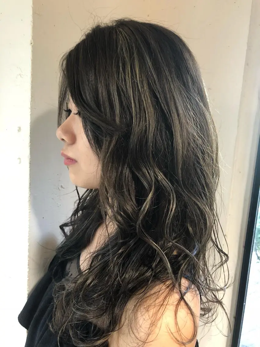 ロング カラー ヘアアレンジ ハイライトカラー ハイライト 透明感カラー🤎 ゆりのヘアスタイル
