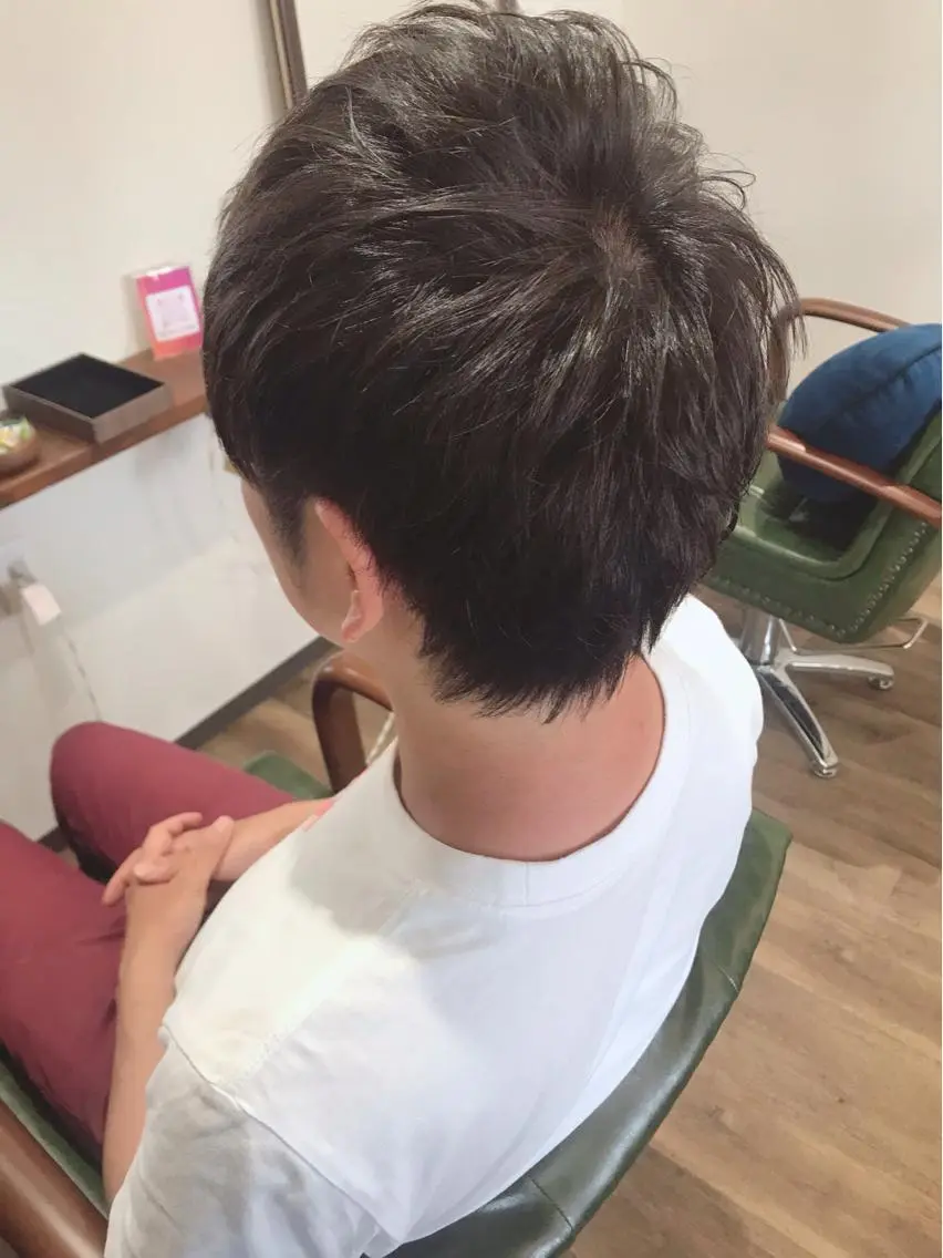 ショート カラー メンズ アッシュ アッシュグレー ダークアッシュ カット ヘアカラー トリートメント Rug Relief 吉田のヘアスタイル