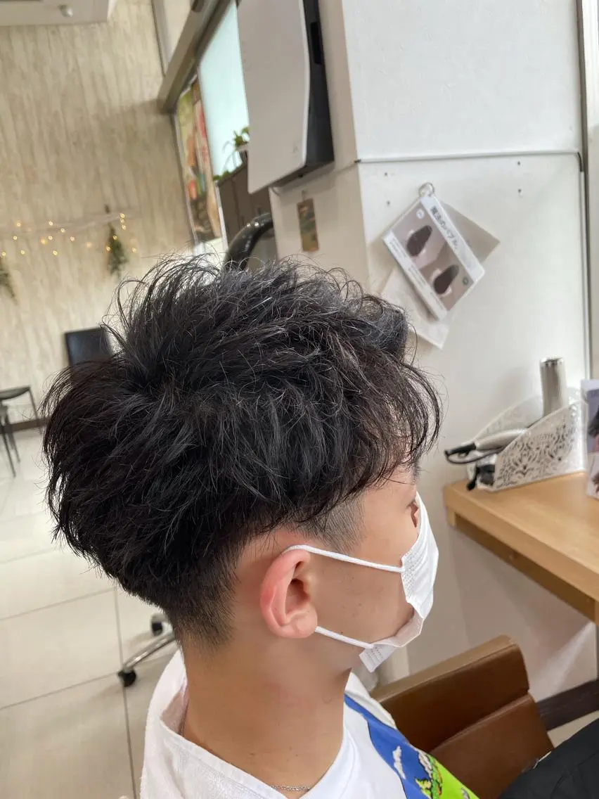 メンズ アップバング カット 💫カットパーマ💫 伊原虎太郎のヘアスタイル