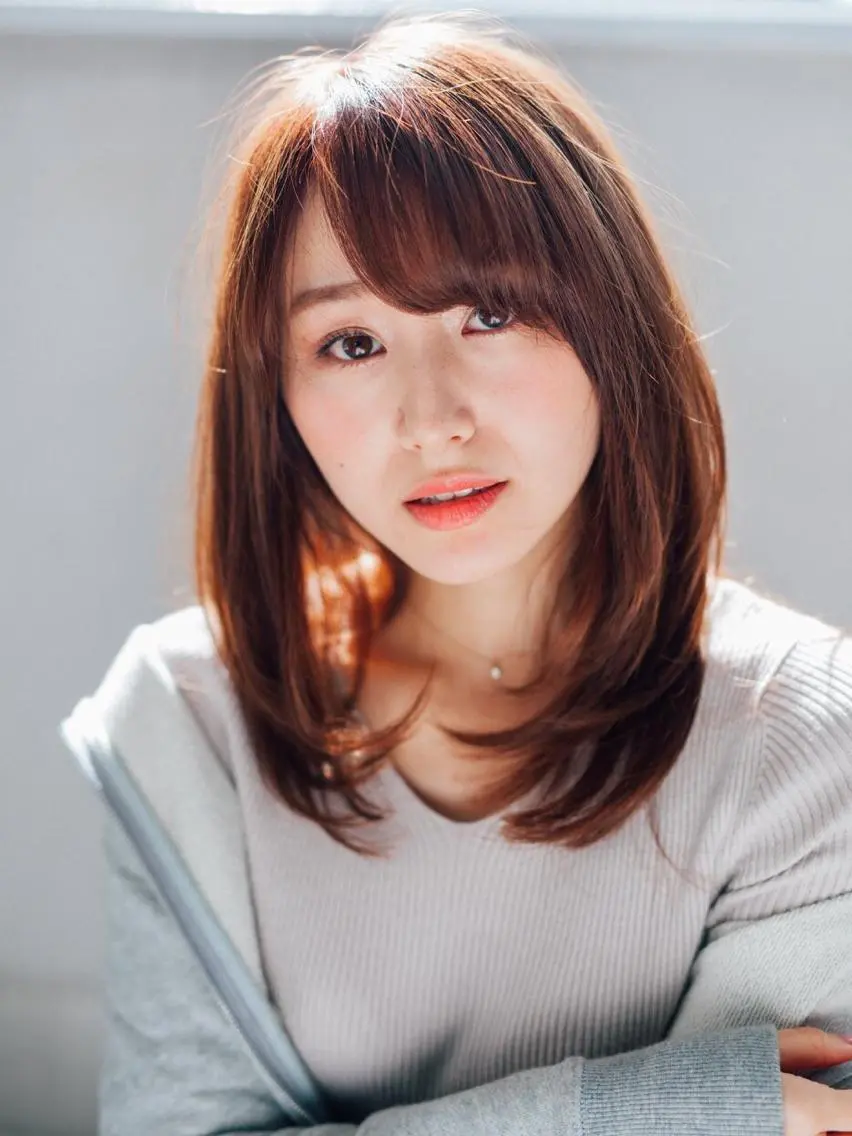 ミディアム 30･40代支持率◎ 白髪ぼかし/うる艶髪のヘアスタイル