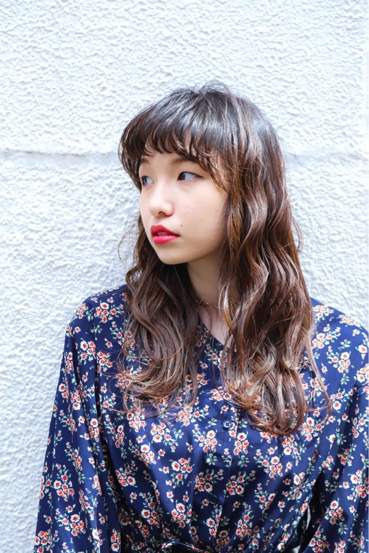 ロング カット 縮毛矯正 トリートメント TAI透明カラー 柔らかい縮毛矯正のヘアスタイル