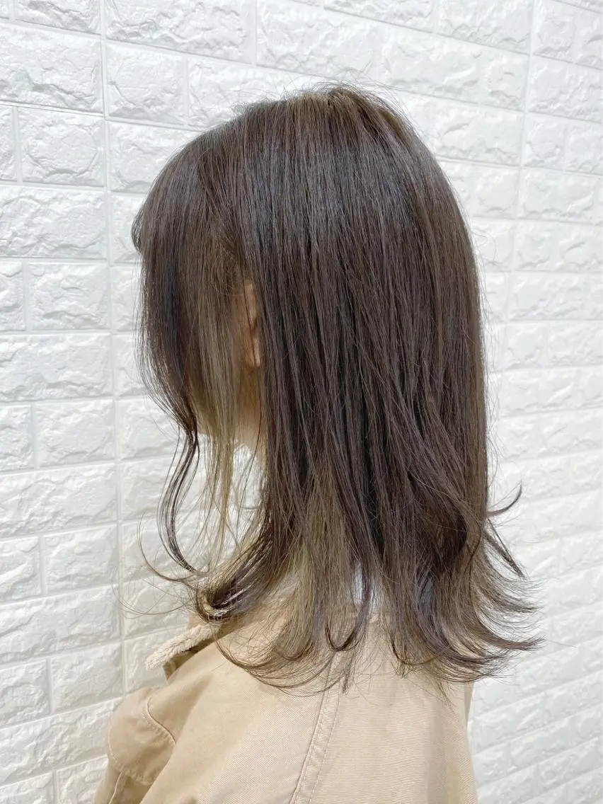 ミディアム カラー アッシュ ベージュカラー ブリーチ 透明感カラー イルミナカラー 高木 麻知子のヘアスタイル