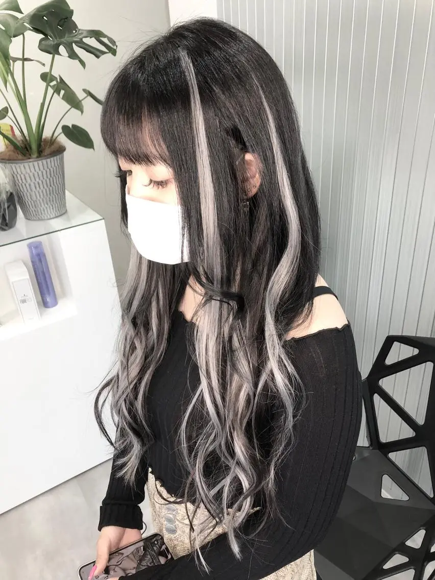 ロング カラー ヘアカラー エクステ LOOP hairのヘアスタイル