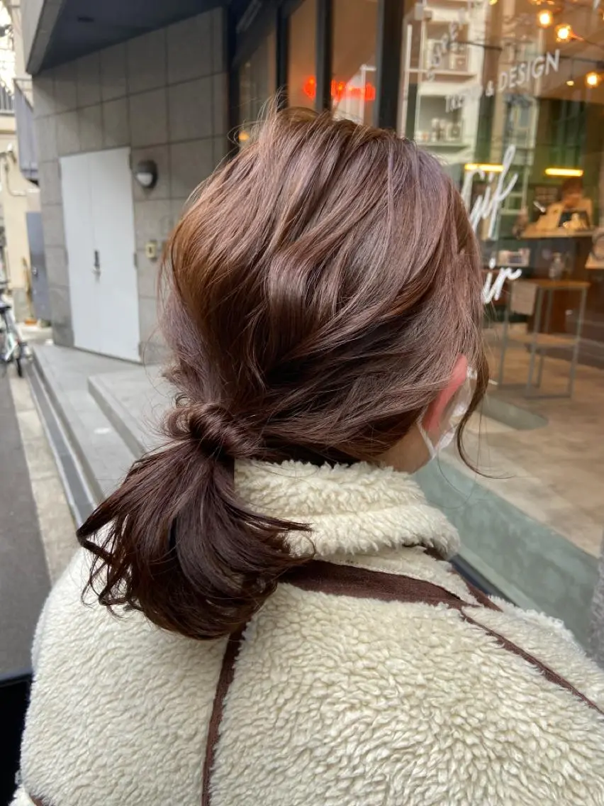 ミディアム カラー ヘアアレンジ ベージュカラー THINK SHOP sakiのヘアスタイル