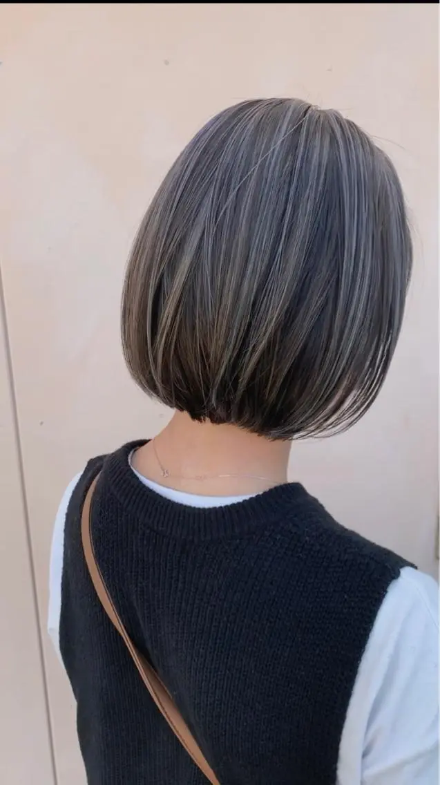 ショート カラー ハイライトカラー ハイライト yui .のヘアスタイル