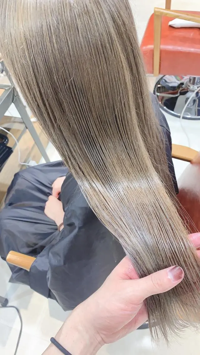 セミロング カラー hairstudio NOAのヘアスタイル
