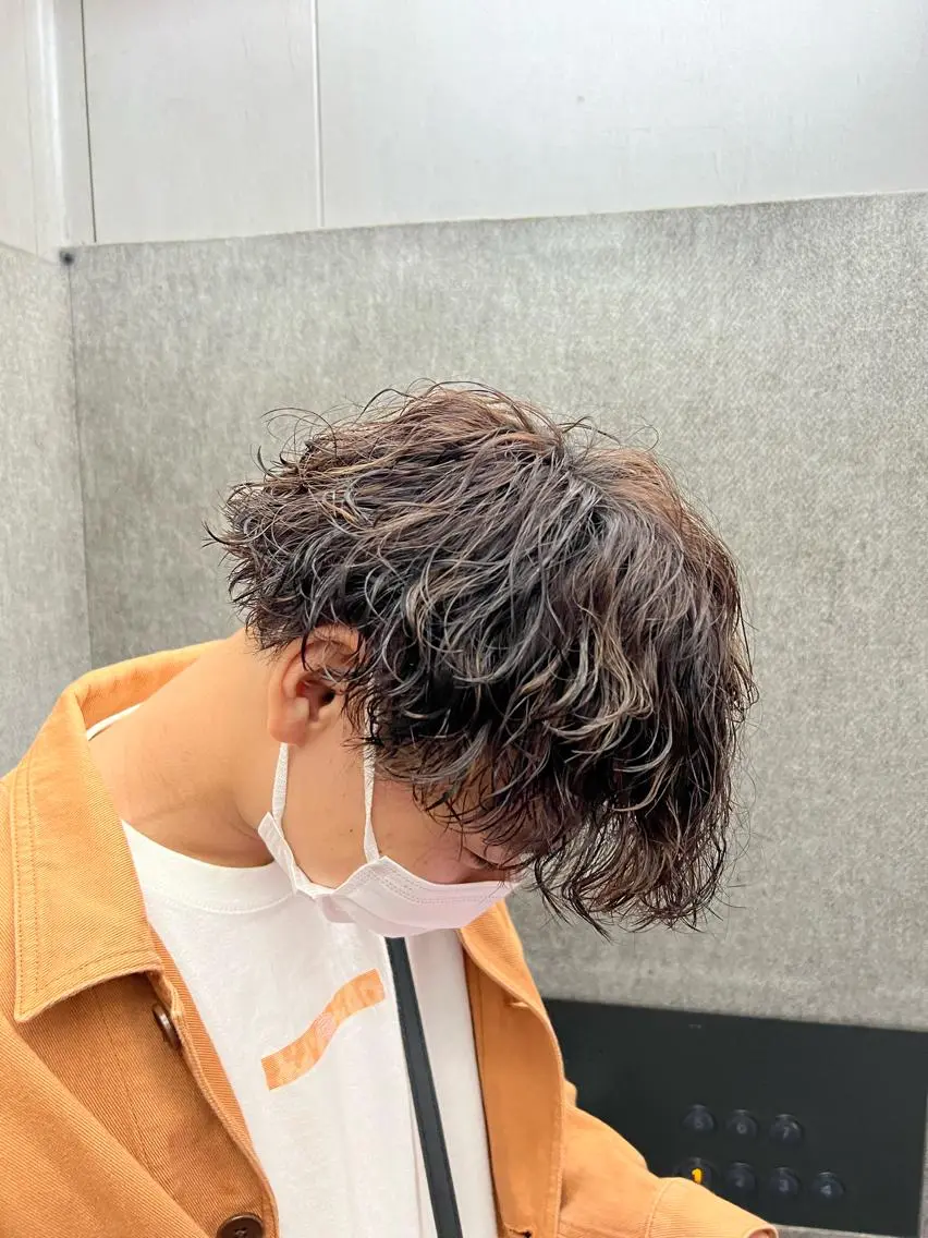 パーマ メンズ カット パーマ トリートメント ヘッドスパ ヘアセット オカベ ショウマのヘアスタイル