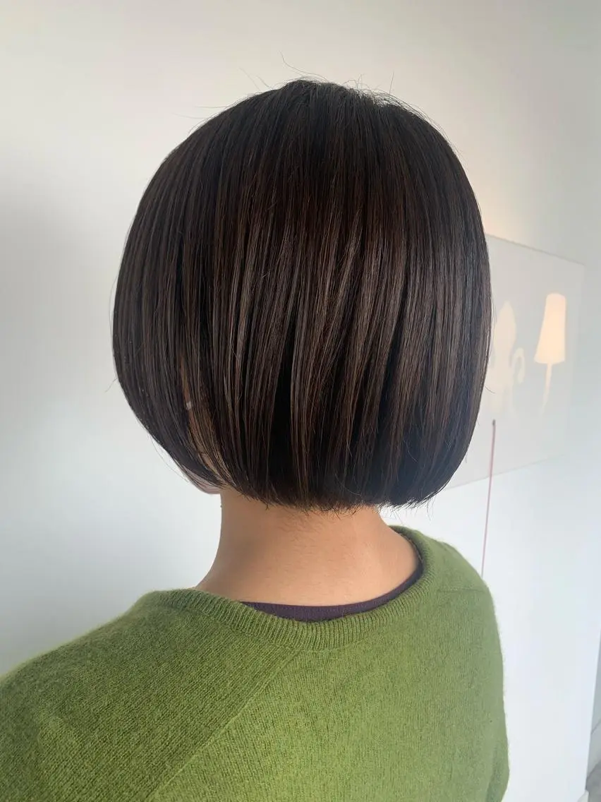 ミディアム ボブ おせ ちさとのヘアスタイル