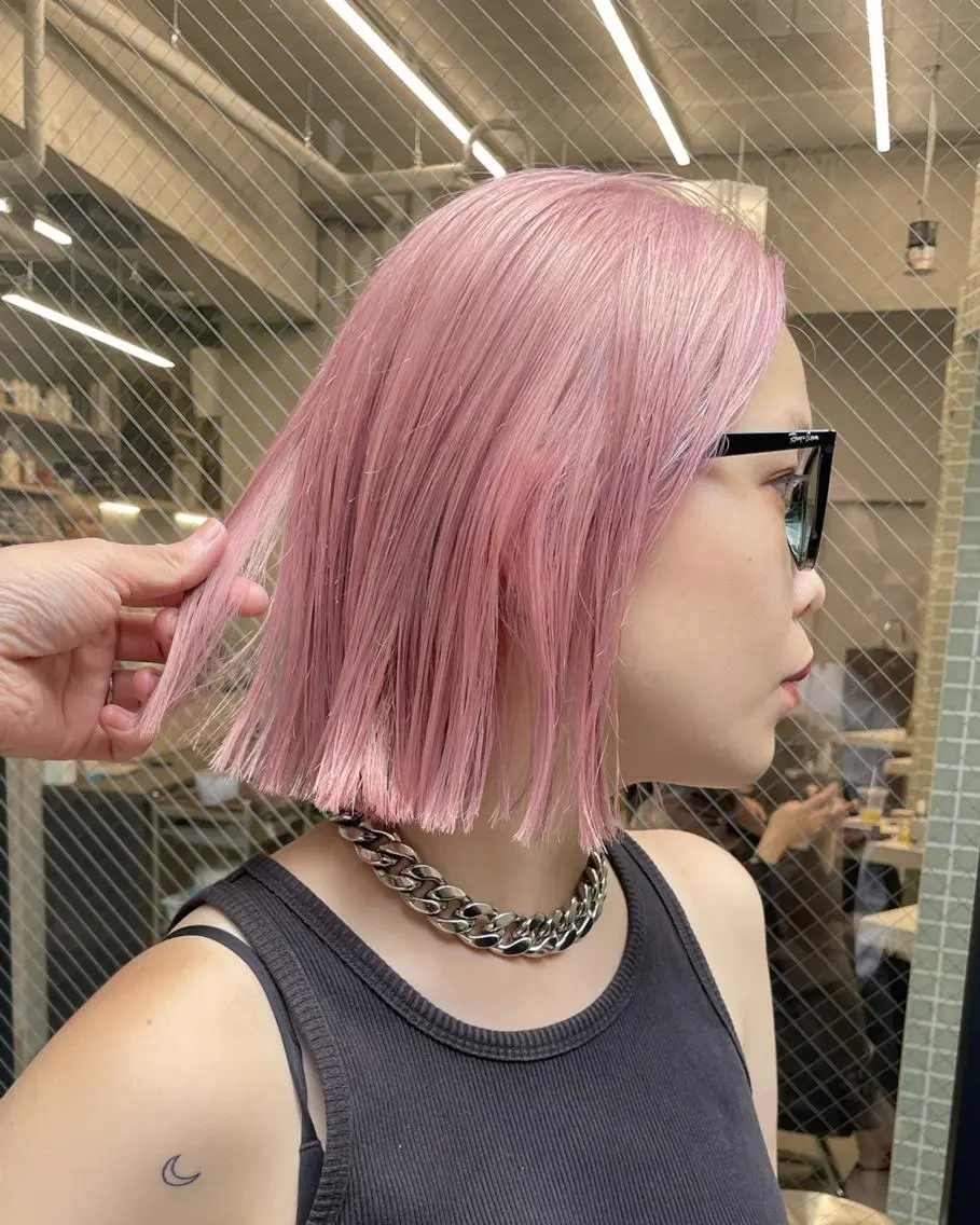 カラー ミディアム ピンクカラー ボブ カット ヘアカラー ケアブリーチ/ レイヤー/vardyのヘアスタイル