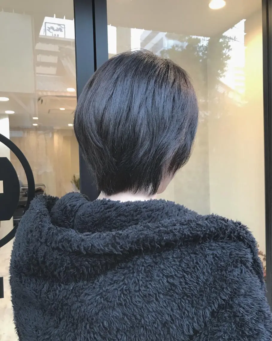 ショート カラー アディクシーカラー ショートヘア エイト ウメダのヘアスタイル