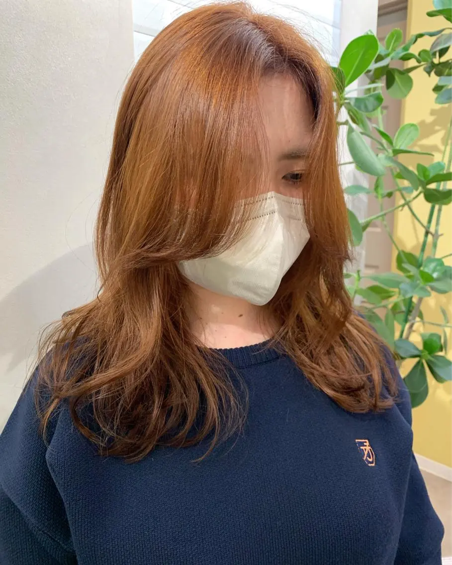 ロング カラー ブリーチ ブラウンカラー オレンジ オレンジブラウン カット ヘアカラー トリートメント hubhair レイヤー/透明感のヘアスタイル