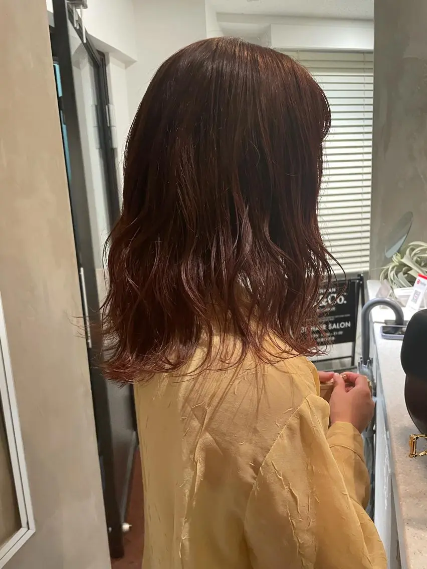 セミロング カラー 大人girly🛋️ 🤍yukakoのヘアスタイル