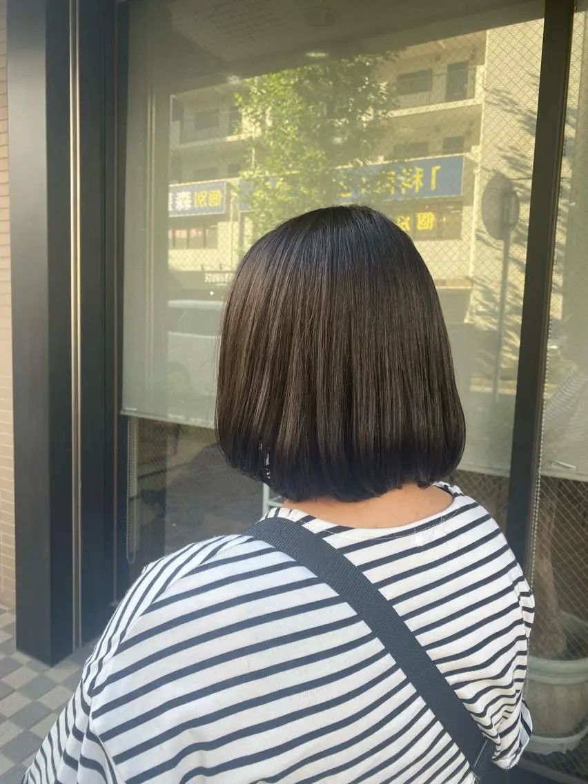 ミディアム カラー ブラウンカラー オリーブブラウン カット ヘアカラー トリートメント サプリームヘア 飯田みち瑠のヘアスタイル