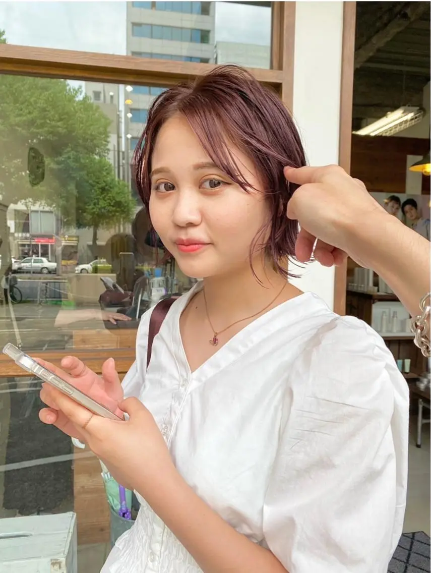 ミディアム カラー ミディアムパーマ バレイヤージュ ブリーチ ケアブリーチ デザインカラー カット ヘアカラー クロスパーマ× 透明感カラー✂︎のヘアスタイル