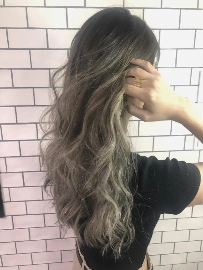 ロング カット ヘアカラー 西藤 葵のマツエク・マツパデザイン
