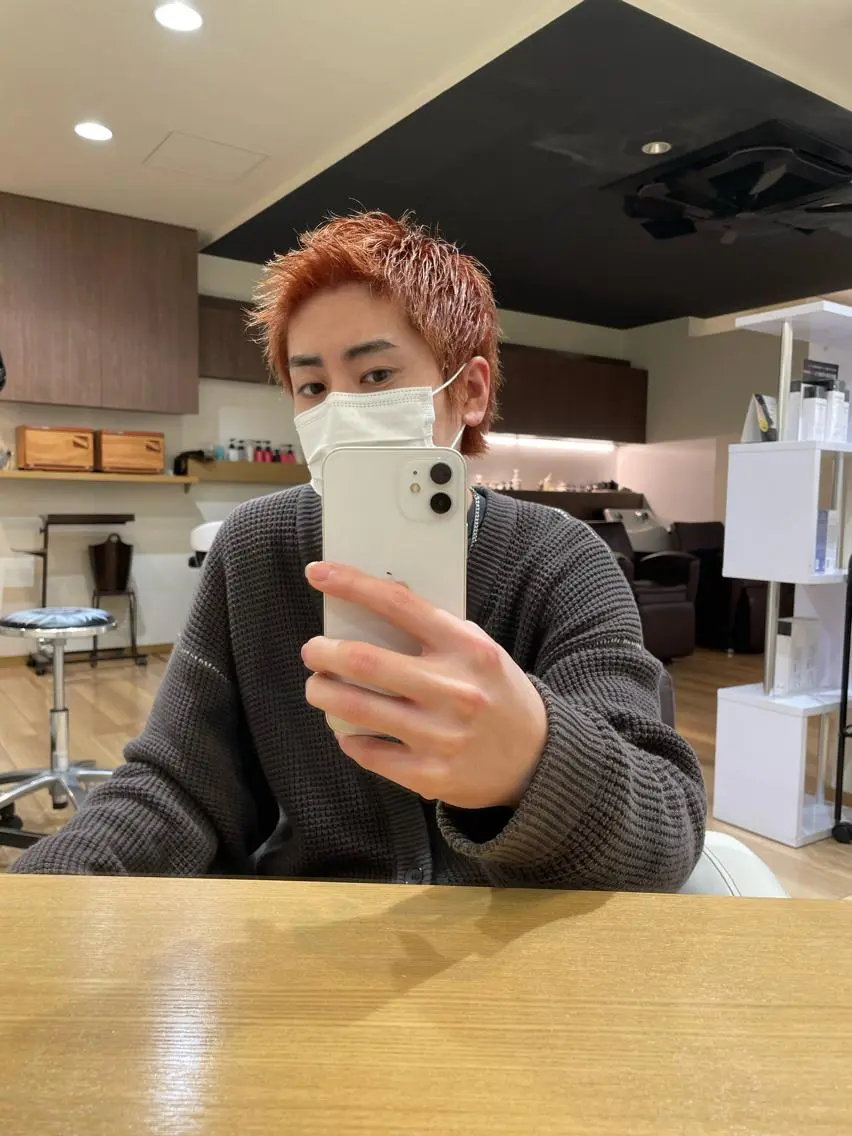 カラー オレンジ 玉木 雄也のヘアスタイル