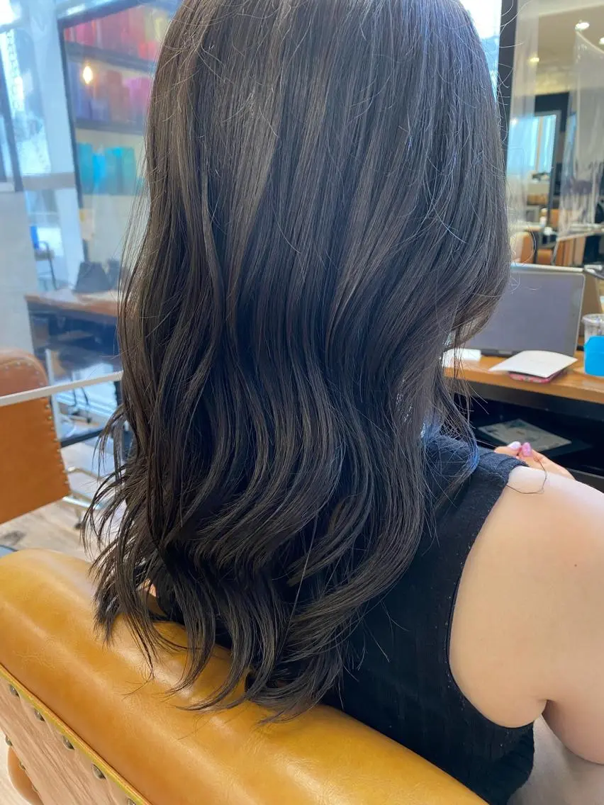 セミロング カラー パーマ ヘアアレンジ ✨艶髪✨ 奈須晴香のヘアスタイル