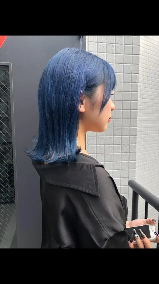 ミディアム カラー ブルーカラー MIYU💋💖 〈XENA渋谷本店〉のヘアスタイル