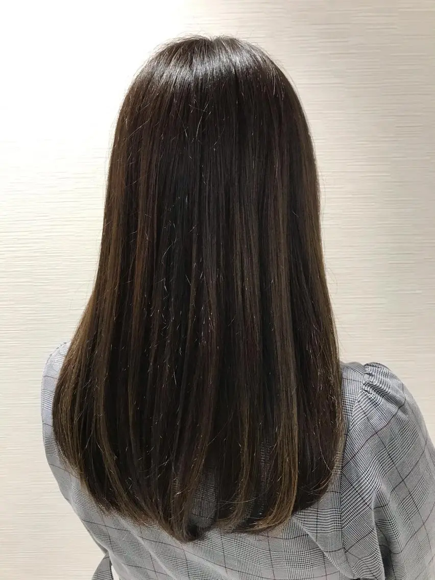 セミロング カラー グレージュ 【東北メンズヘア1 位受賞🥇】本間祐太のヘアスタイル