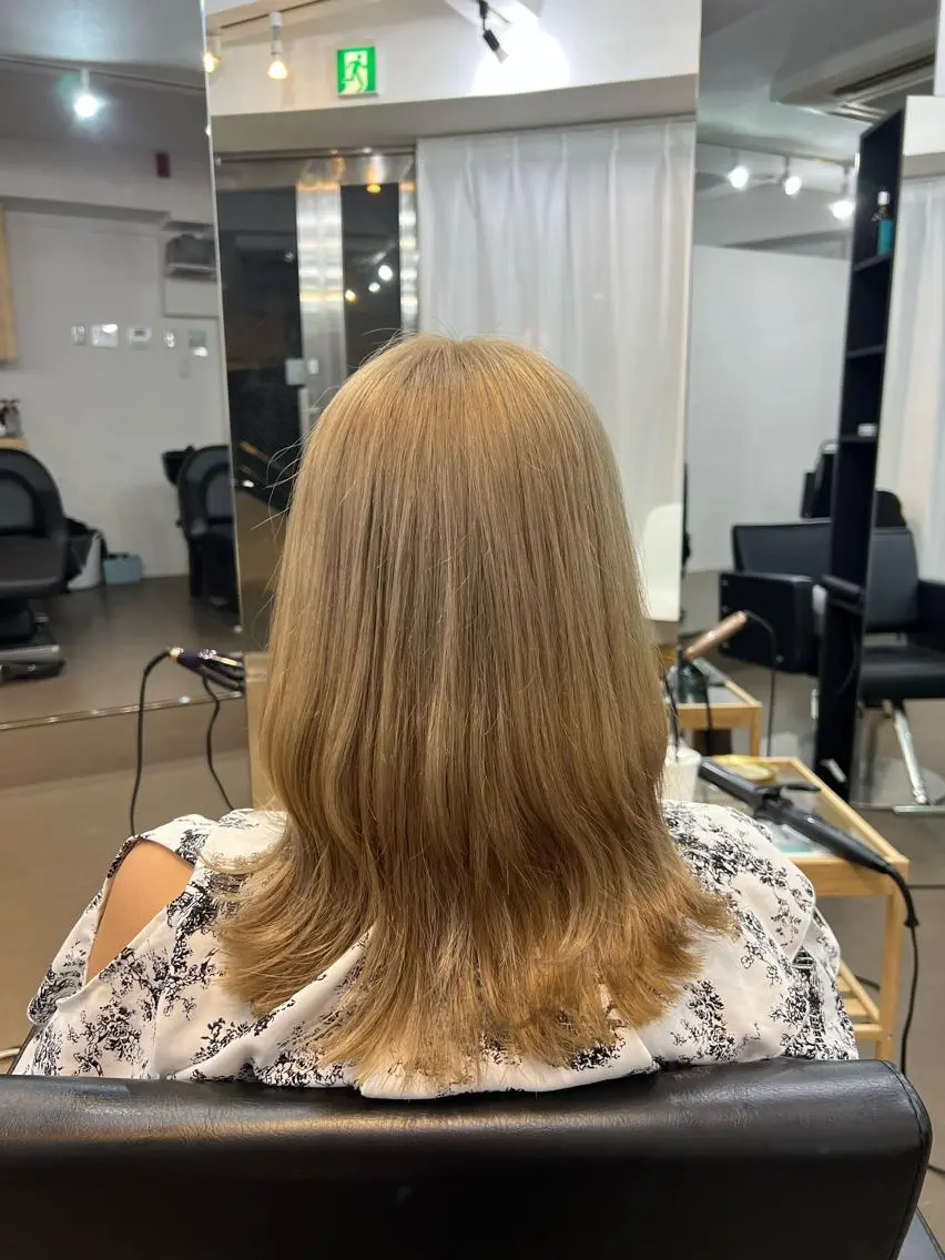 ミディアム カラー ブリーチ ケアブリーチ ダブルカラー ハイライトカラー イルミナカラー 神戸ボブ✂️ ioe三宮/田 伸佳のヘアスタイル
