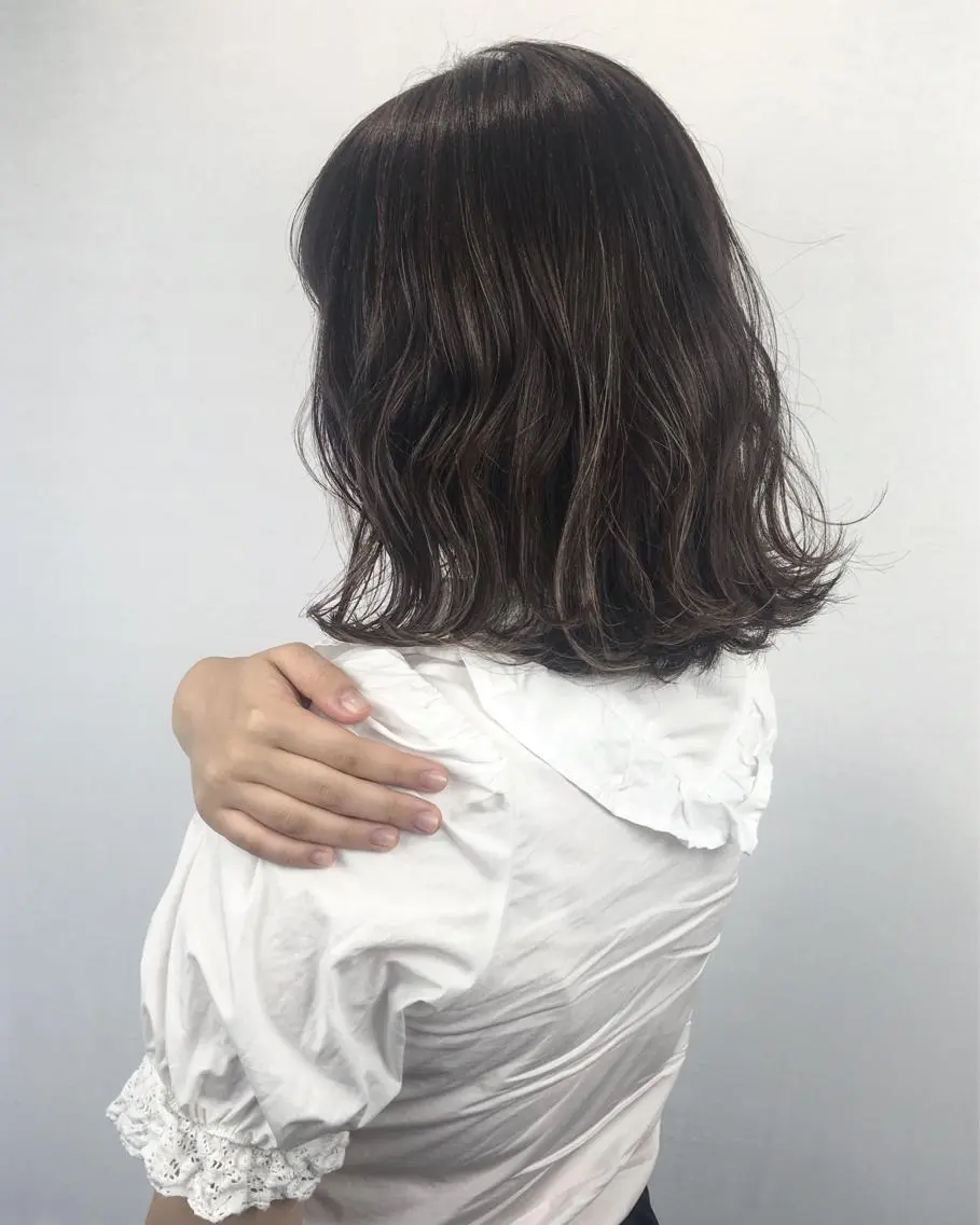 ミディアム カラー アッシュ ハイライトカラー ハイライト ヘアカラー 🤍2nd🤍田所 美希のヘアスタイル