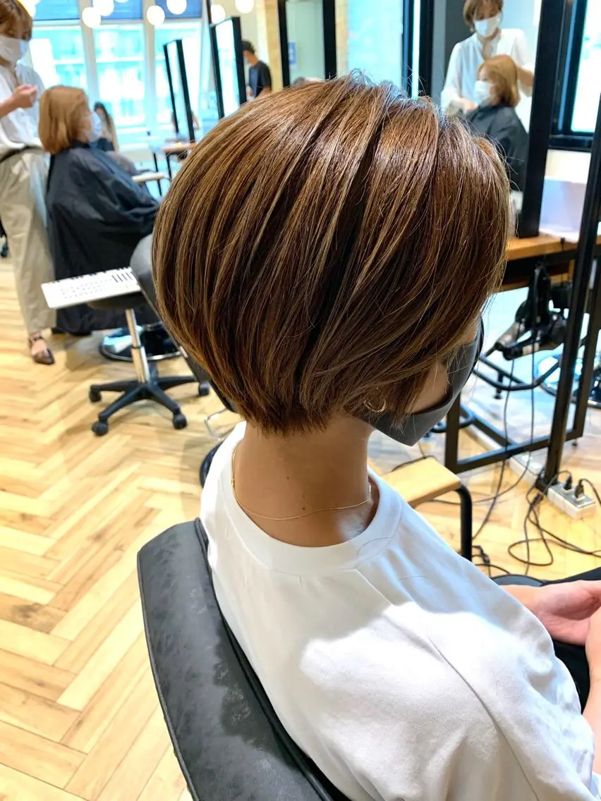 ショート カラー ハイライトカラー ハイライト ショートヘア カット ヘアカラー トリートメント 【S.BROOM】 店長　西川徹のヘアスタイル