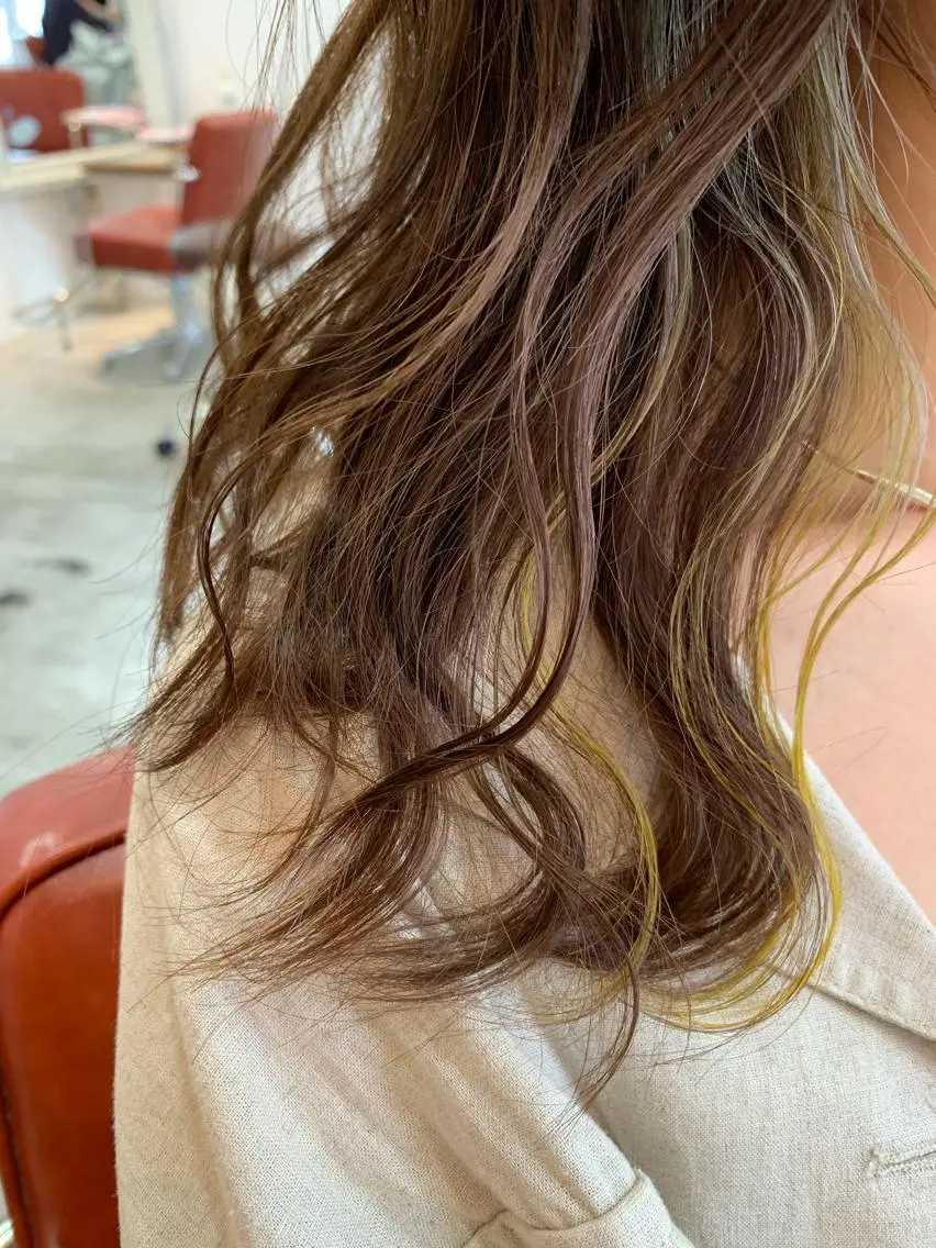 セミロング カラー fio マナミのヘアスタイル