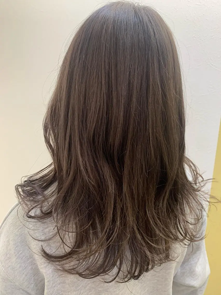 セミロング カラー グレージュ カット ヘアカラー トリートメント hubhair レイヤー/透明感のヘアスタイル
