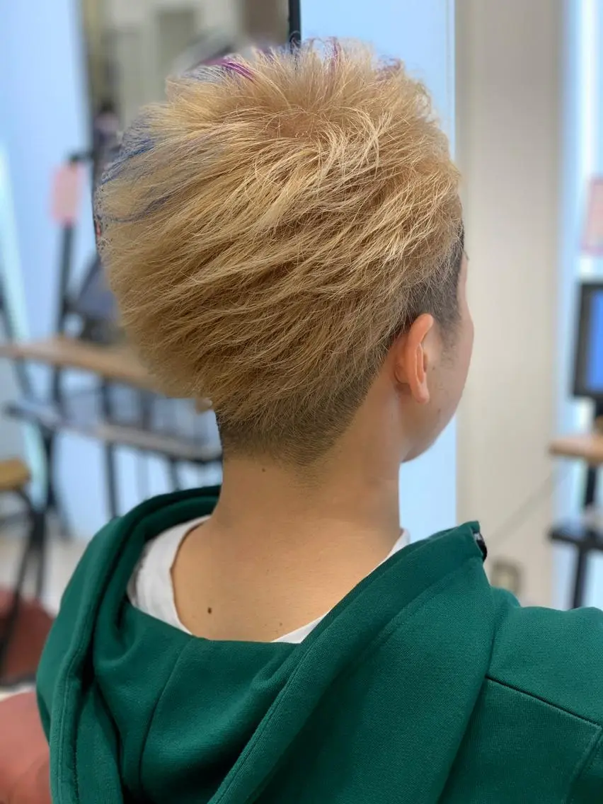 ショート カラー ブリーチ ヘアカラー 髪質改善カラーリスト /根本雄貴のヘアスタイル