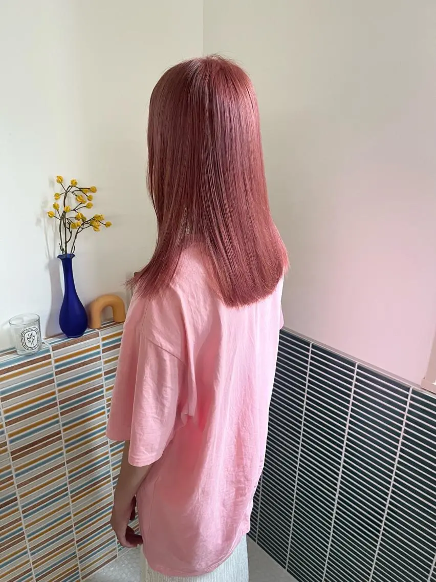 ミディアム カラー ブリーチ ピンクカラー ヘアカラー トリートメント 🩷ハイトーン透明感 レイヤー🩷ユリカのヘアスタイル