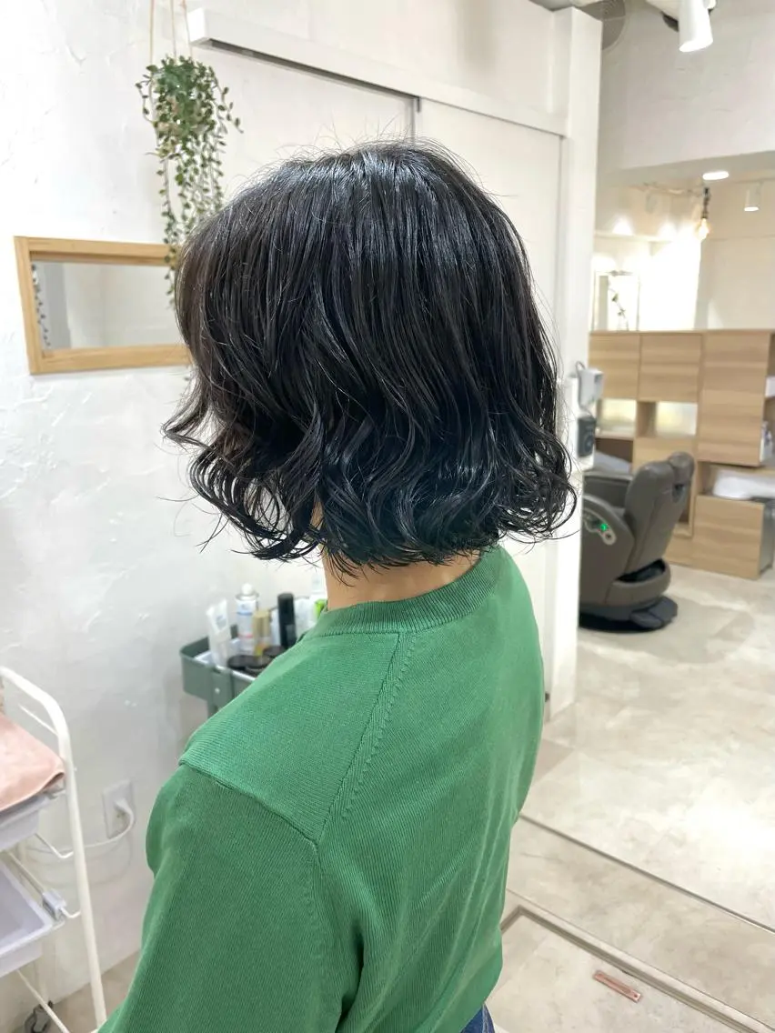 ショート パーマ 切りっぱなしボブ ボブ ショートヘア ウルフカット 髪質改善 縮毛矯正/ レイヤー/銀座/本木のヘアスタイル