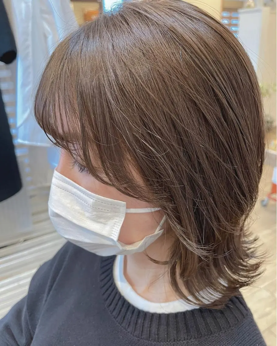 ミディアム ミディアムレイヤー レイヤーカット トレンドパーマ 加藤菜月のヘアスタイル