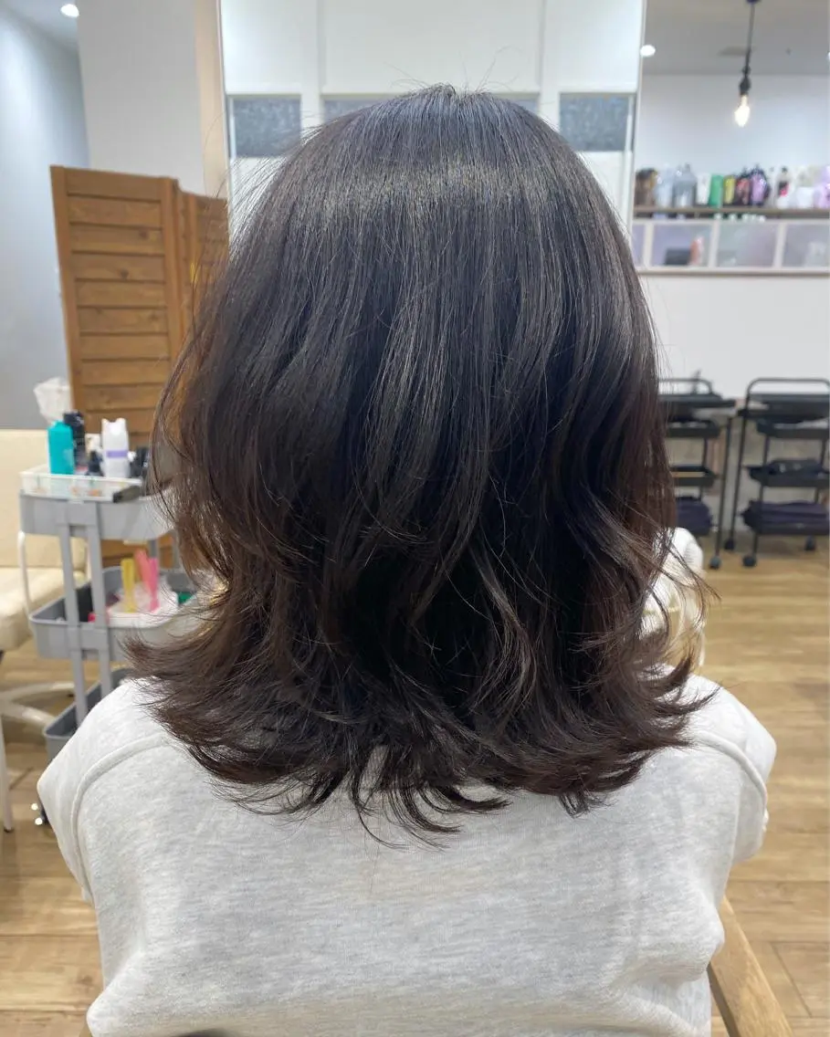 セミロング 石山 /切りっぱなしボブのヘアスタイル